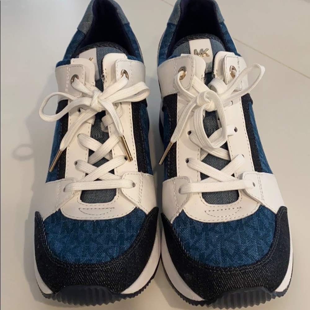 NWOT MICHAEL KORS PLATFORM SNEAKERS